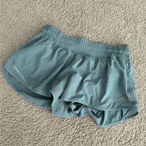 Lululemon Hotty Hot Shorts 2.5”
